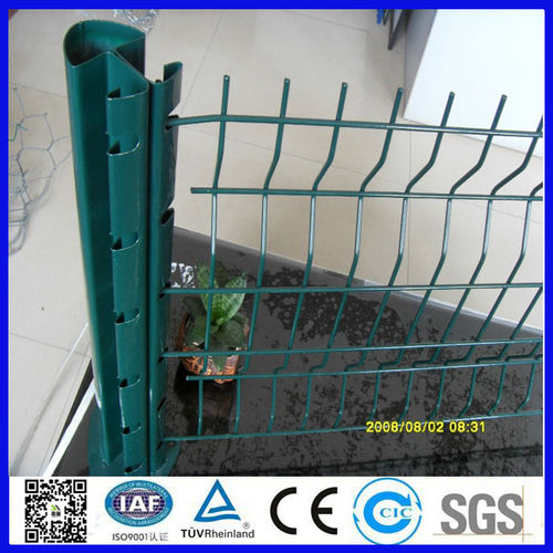 Poland 3D Wire Mesh Fence With Peach And Rectangular Post