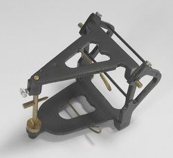 Free Plane Articulator Without Disk