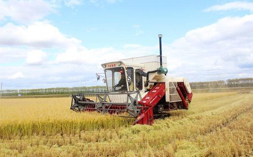 CombineA Harvester