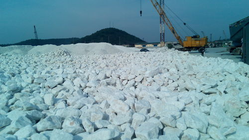 White Limestone Lumps By NGHE AN MINERAL JOINT STOCK COMPANY (NAMCO)