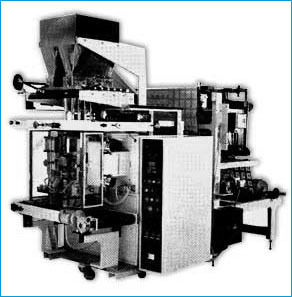 Multitrack Pouch Packing Machine