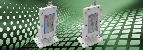 AM-2210 Series C-Band and Ku-Band LNA/LNB