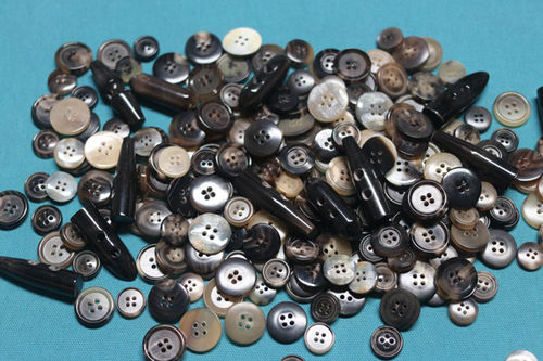 Natural Horn Buttons