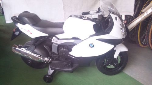 Battery Operated Tricycle (Power Wheel BMW) By Pradeep Cycle Stores