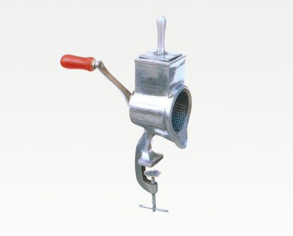 Nut Cutter