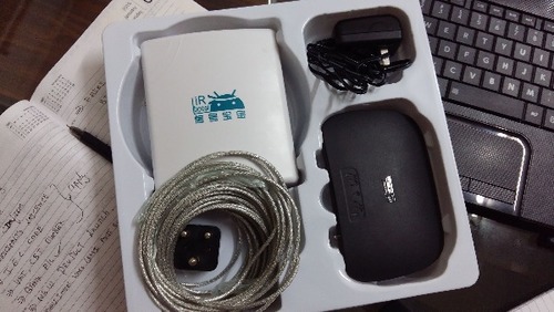 Signal Amplifier - 10x5x2 cm White 2.4 GHz Frequency | Multiple Devices Easy Setup Android/iOS Support