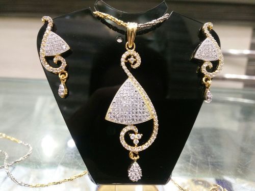 Imitation Fashionable Pendant Set