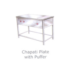 पफर के साथ चपाती प्लेट