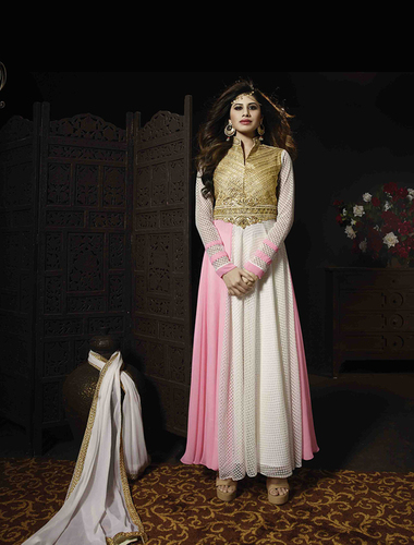 सफेद और गुलाबी जॉर्जेट और नेट हेवी एम्ब्रॉयडरी अनारकली सूट