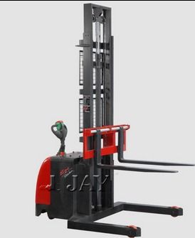 Electric Straddle Stacker