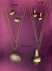 Shell Pendant Set