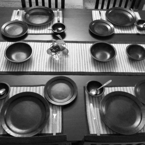 Black Pottery Dinner Set