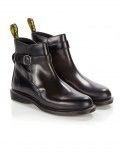 Dr Martens महिलाओं के लिए काले पॉलिश किए हुए स्मूथ टेरेसा जोडफुर बूट्स