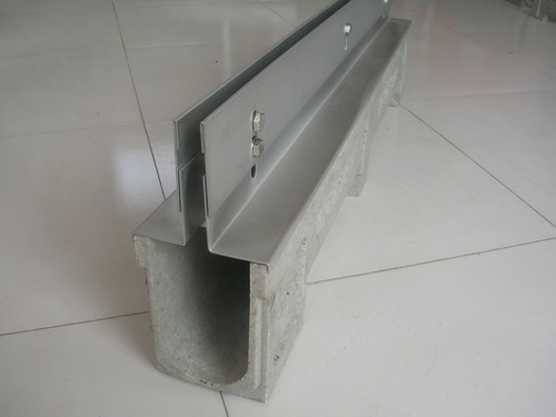 ट्रेंच ड्रेन एंड ड्रेनेज चैनल