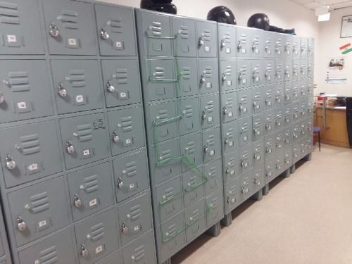 Metal Lockers Size: As Per Requirement