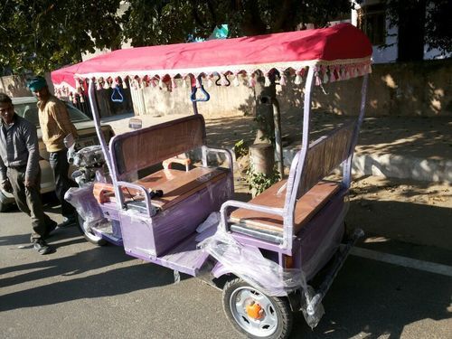 Automatic Electric Rickshaw