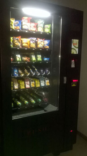 Snacks Vending Machine - Touchscreen, Barcode Scanner, Note Validator, Coin Acceptor, Credit & Debit Card System, Customizable Features, Advanced Security Alerts, User-Friendly Operations, Refrigerated and Non-Refrigerated Options