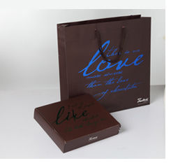 500 ग्राम फैंटेसी चॉकलेट बॉक्स