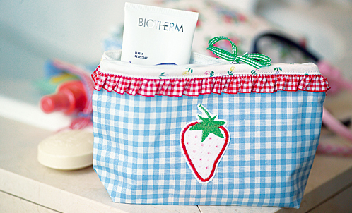 यूनिवर्सल- और ओवरलॉकिंग थ्रेड्स