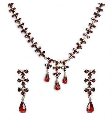 Necklace Set In Sterling Silver With Garnet