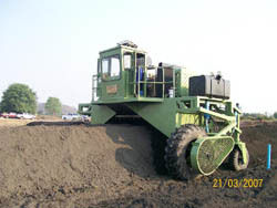 Windrow King Hp Self Propelled Composting Machine Thickness: 5-10 Millimeter (Mm)