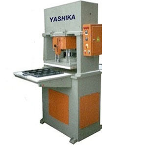 Yashika Hydraulic Plastic Sheet Cutting Machine