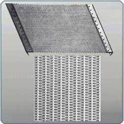 Vibrating Screen with Woven Wire Mesh