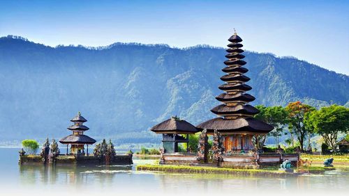 Bali Haneymoon Special Tour and Travel Packages Services By RED CARPET TOURS PVT. LTD.