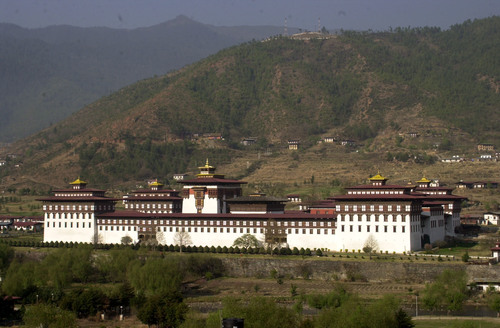 Tashichho Dzong Tour Solution