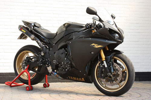 Motorbike (Yamaha YZF-R1)