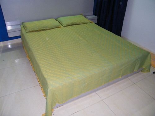 Satranj Designer Handlooms Cotton Bed Sheets (90 X100 Inches)
