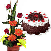 Seasonal Flower With 1 Lb Black Forest Cake