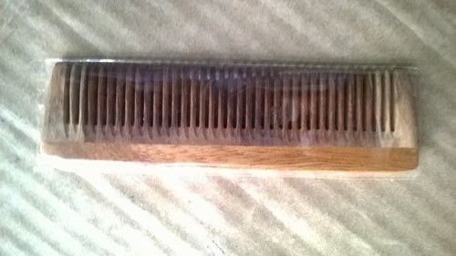 Wooden Pocket Comb Application: Household