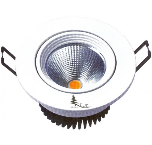 LED Spot Light - Premium Grade Raw Material, Energy Efficient Design, Versatile Indoor and Outdoor Use