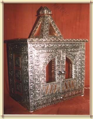 Mandir With white metal