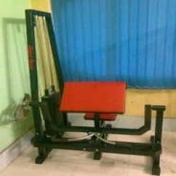 Preacher Curl Machine