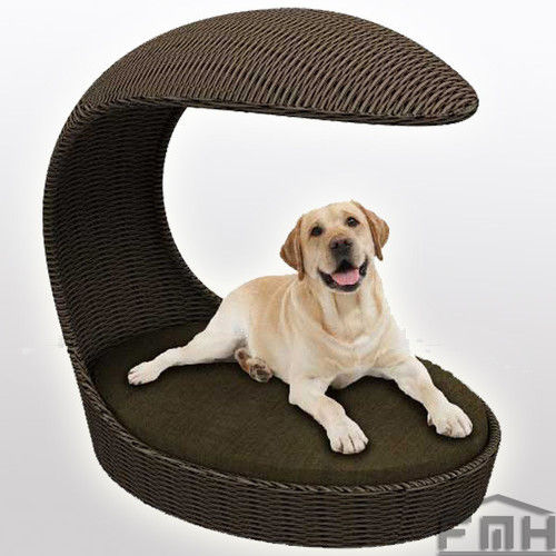 Outdoor Wicker Dog Basket