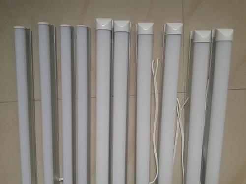 18 Watt Led Tube Light T4 Wall Mount 4Ft