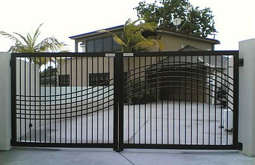 Automatic Gate - High-Quality Material, Precision Dimensional Accuracy | Automatic System for Enhanced Security and Visitor Management