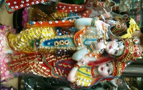 Marble Radha Krishna Statue