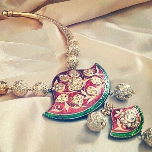 Attractive Design Kundan Meena Necklace