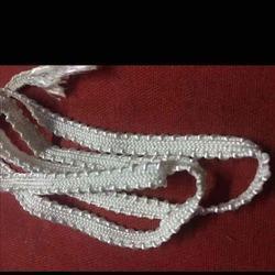 खजुरी 13 और 17 - लेस