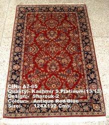 Traditional Hand Made Wool Silk Carpets Usage: For Gas Cylinder