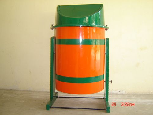 Frp Swing Type Stand Dustbin