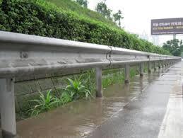 Blue And Red Robust Hot Dipped Galvanized Highway Steel Guardrail