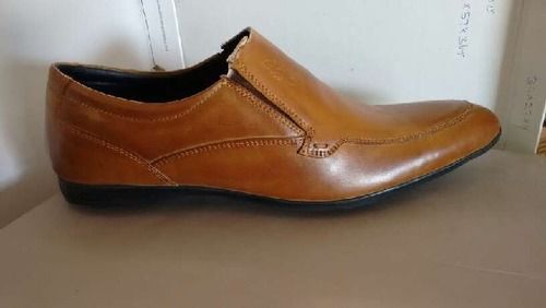 Apron Cut Slip On Leather Shoes