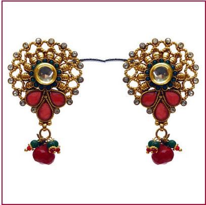 रेड ग्रीन और व्हाइट स्टड्स इयररिंग्स