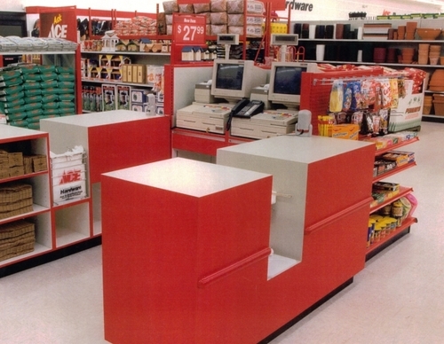 सुपरमार्केट चेकआउट काउंटर