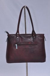 Ladies Attractive Look Leather Bag