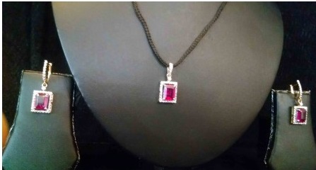 प्रिंसेस कट रूबी एंड डायमंड्स पेंडेंट